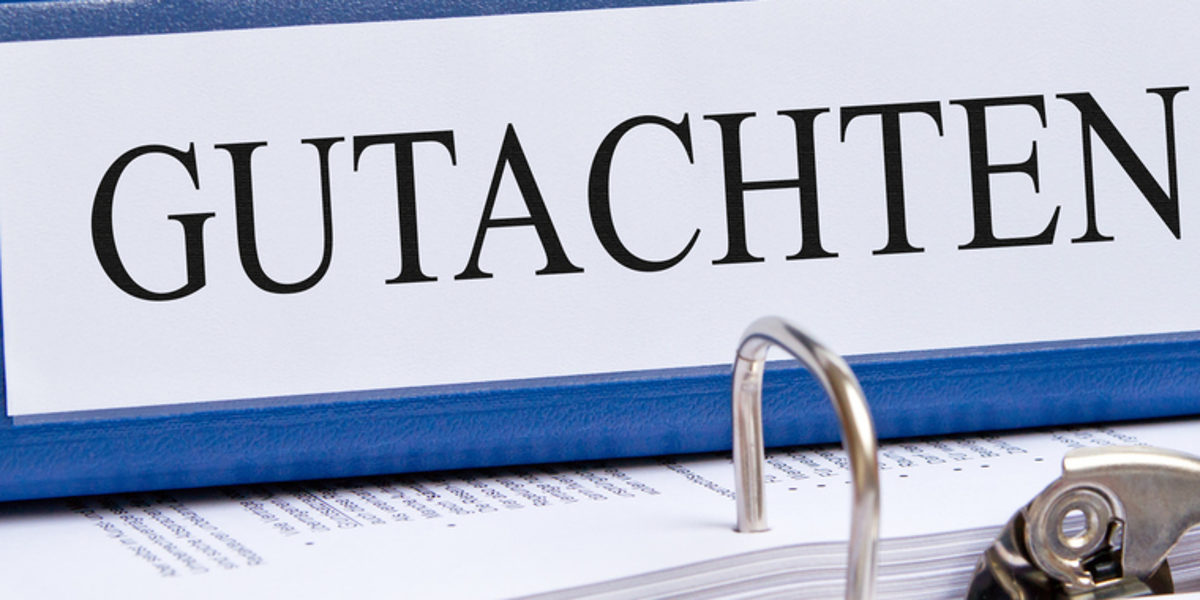 Gutachten, Sachverständige, Sachverständigenordnung, Bestellung, Taschenrechner, Ordner, Bewertung, Schlichtung, Kugelschreiber