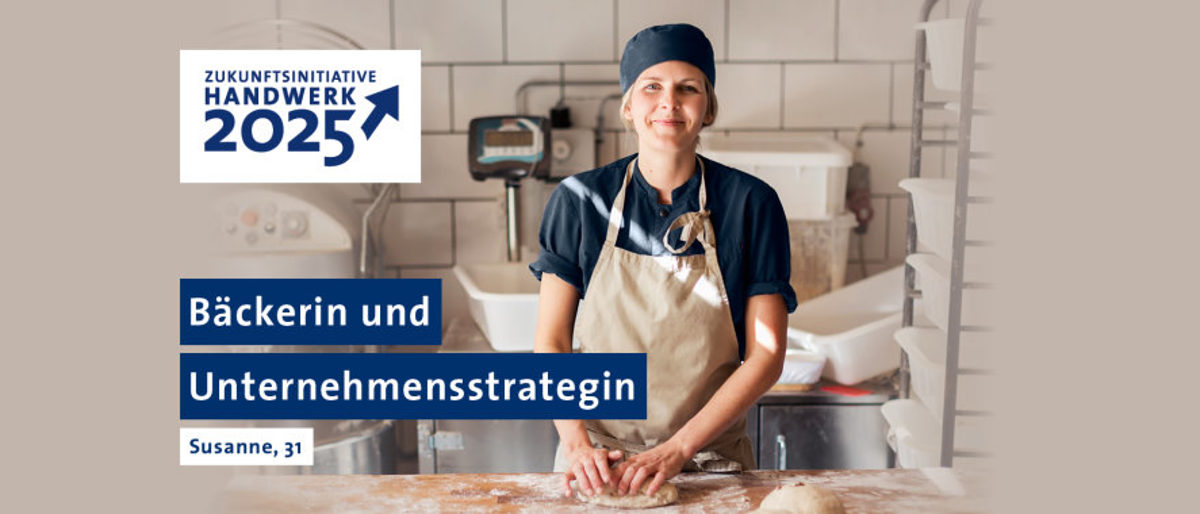 Zukunftsinitiative Handwerk 2025, Bäckerin und Unternehmensstrategin Zukunftsinitiative Handwerk 2025, Bäckerin und Unternehmensstrategin. Bäckerin in Backstube knetet Teig und lächelt in Kamera