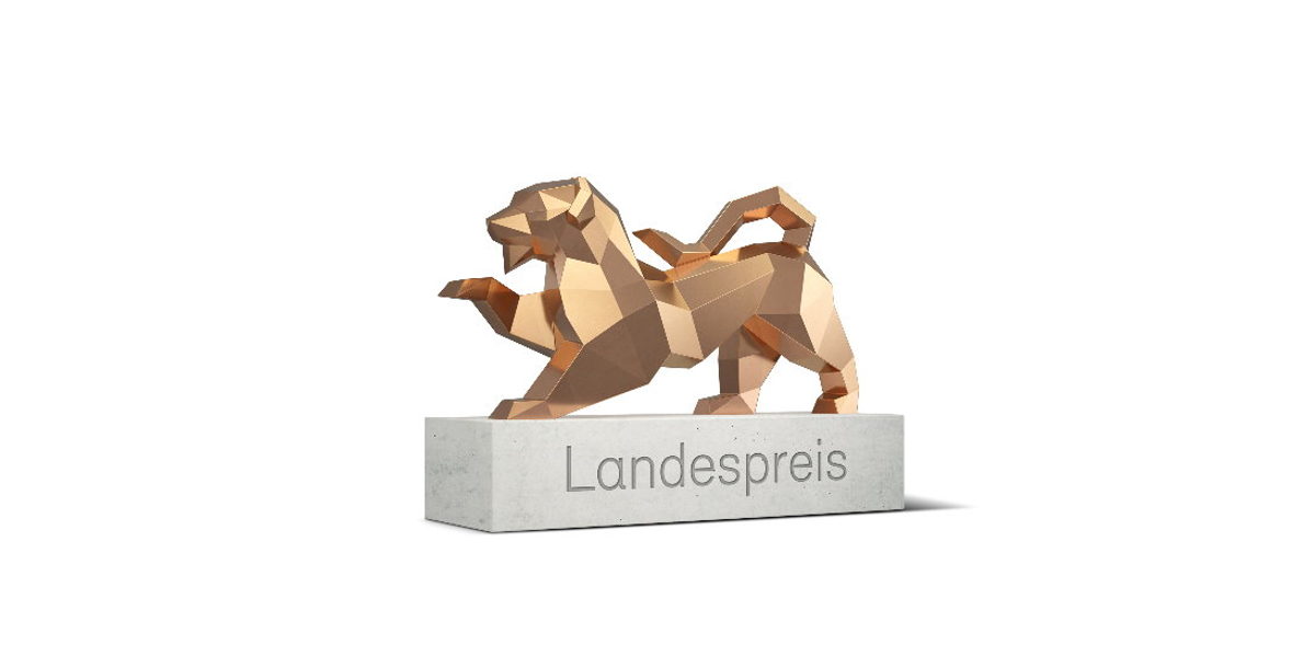 Der Landespreis ist auch für Handwerksbetriebe interessant. Landespreis Trophäe, 3D-Löwe auf Betonsockel