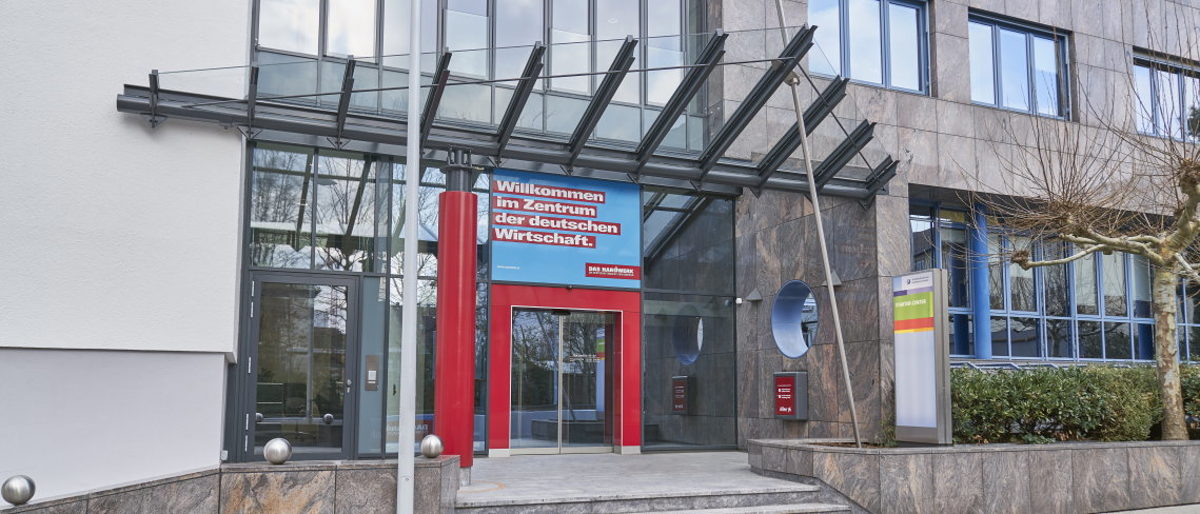 Handwerkskammer Heilbronn-Franken Haupteingang Handwerkskammer Heilbronn-Franken