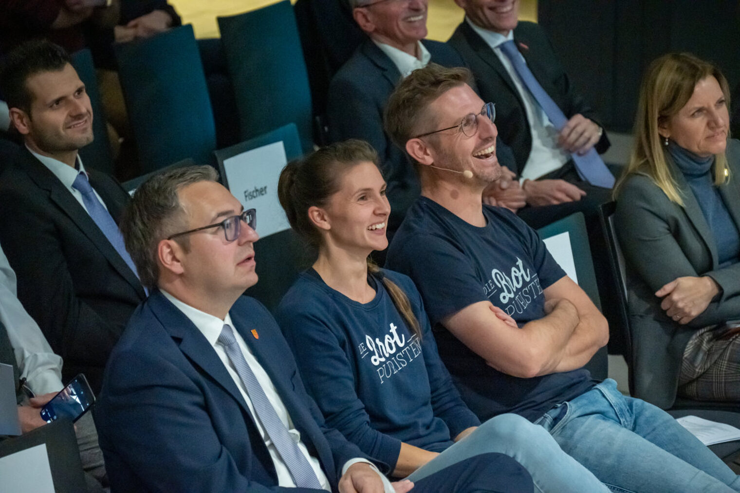 Blick ins Publikum PLW-Feier 2022 BM Morast (links) und Grünen-Abgeordnete Auchterberg (rechts)